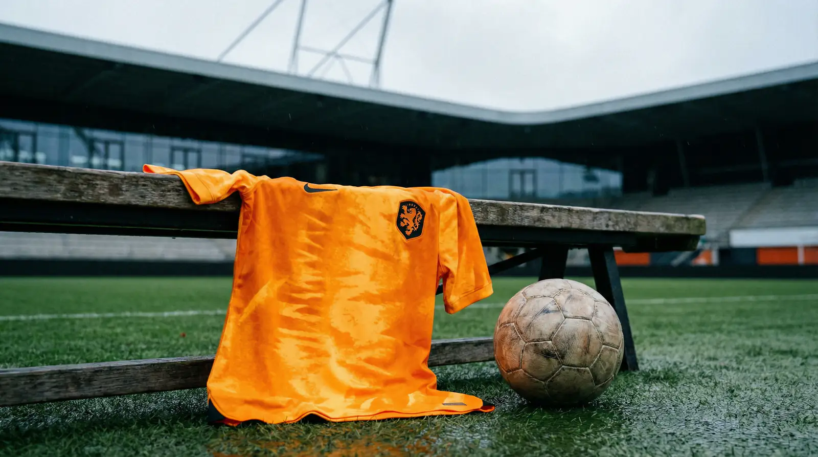 Foireann sacair na hÍsiltíre ag ullmhú do Chorn an Domhain 2026 i nGrúpa F